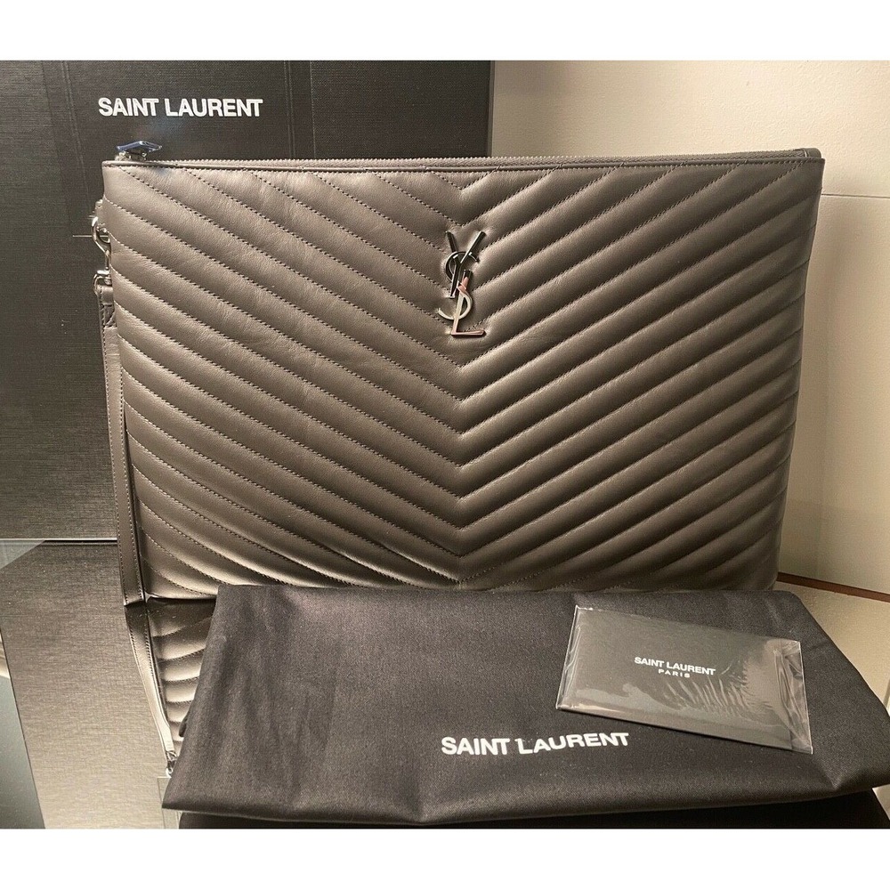 SAINT LAURENT PARIS Matelasse Monogram 440222 Gray Leather Clutch Bag